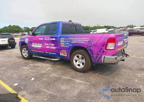 2022 Ram 1500 Big Horn 4X2 6'4 Box z USA, uszkodzony, nr VIN 1C6RREBT2NN113936